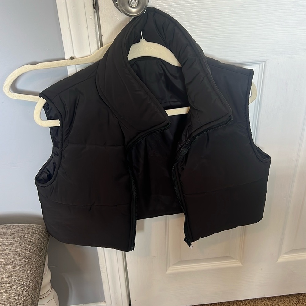 Cropped black vest size large